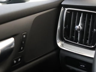 Volvo V60 Volvo V60 2.0 B4 Plus Dark | Trekhaak | Memory | Leder Bekleding - afbeelding nr 31