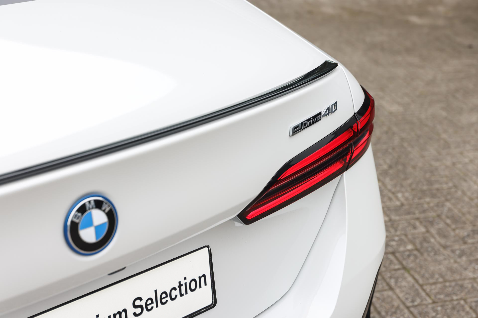 Hoofdafbeelding BMW i5