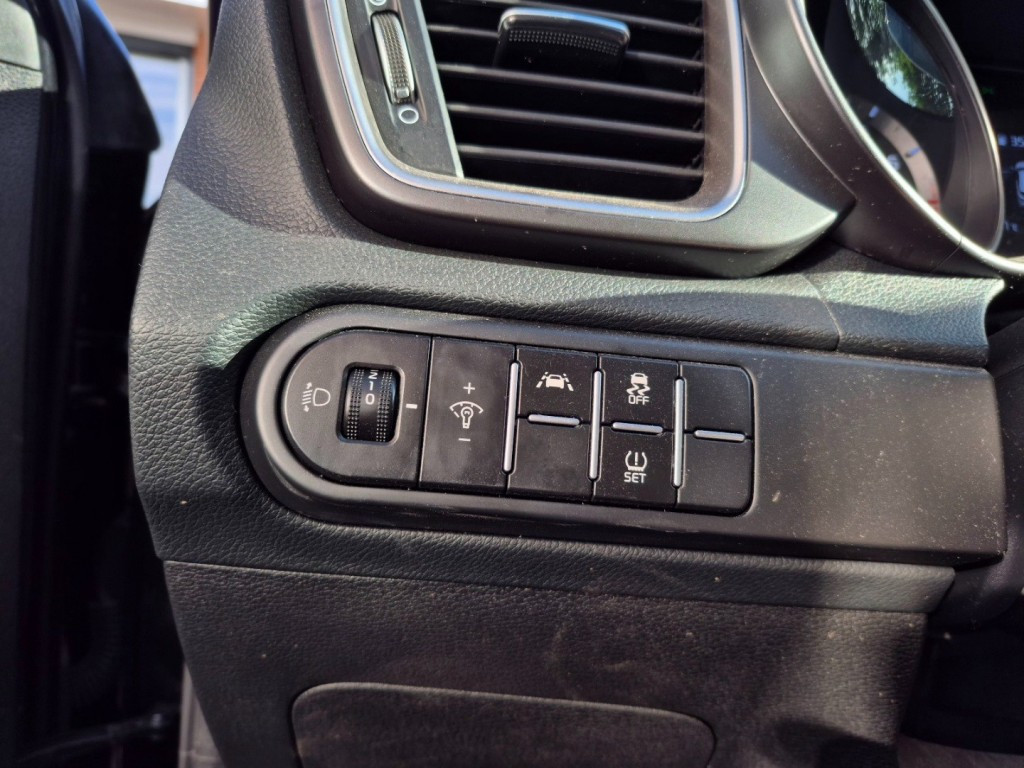Hoofdafbeelding Kia Ceed