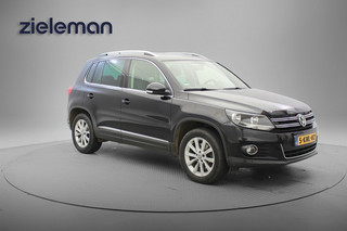 Volkswagen Tiguan 2.0 TDI 4Motion Sport en Style Automaat - Navi, Cruise, Clima, Stoelverw.