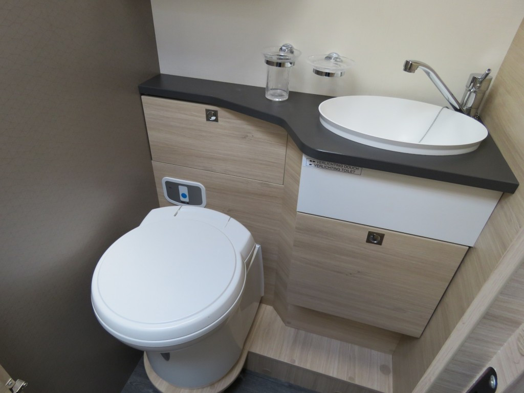 Hoofdafbeelding Chausson 777 Ga