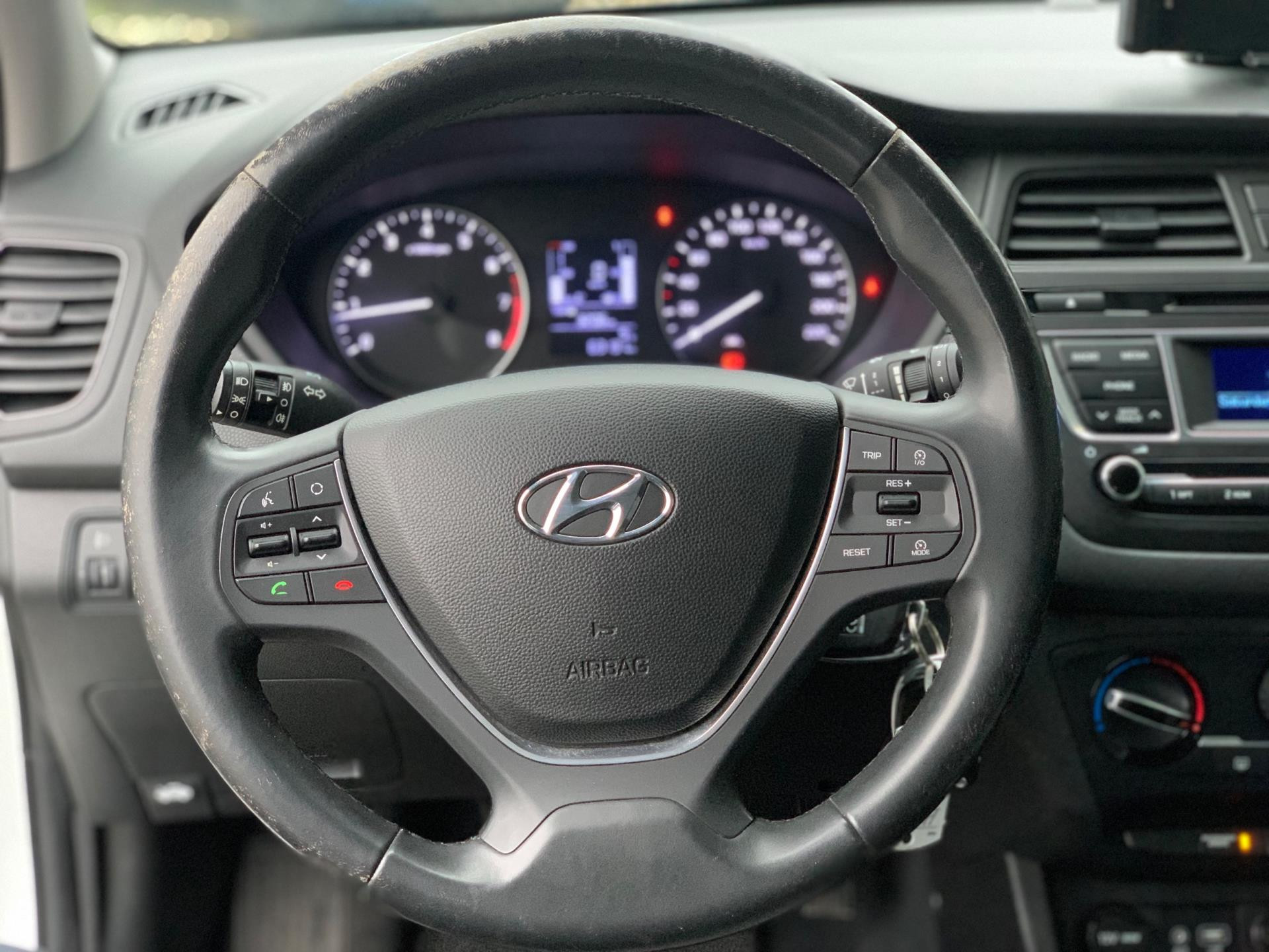 Hoofdafbeelding Hyundai i20