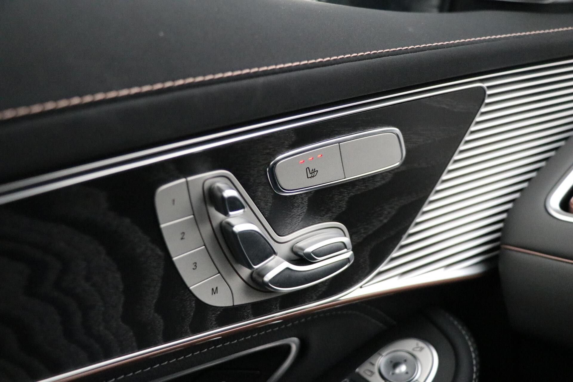 Hoofdafbeelding Mercedes-Benz EQC