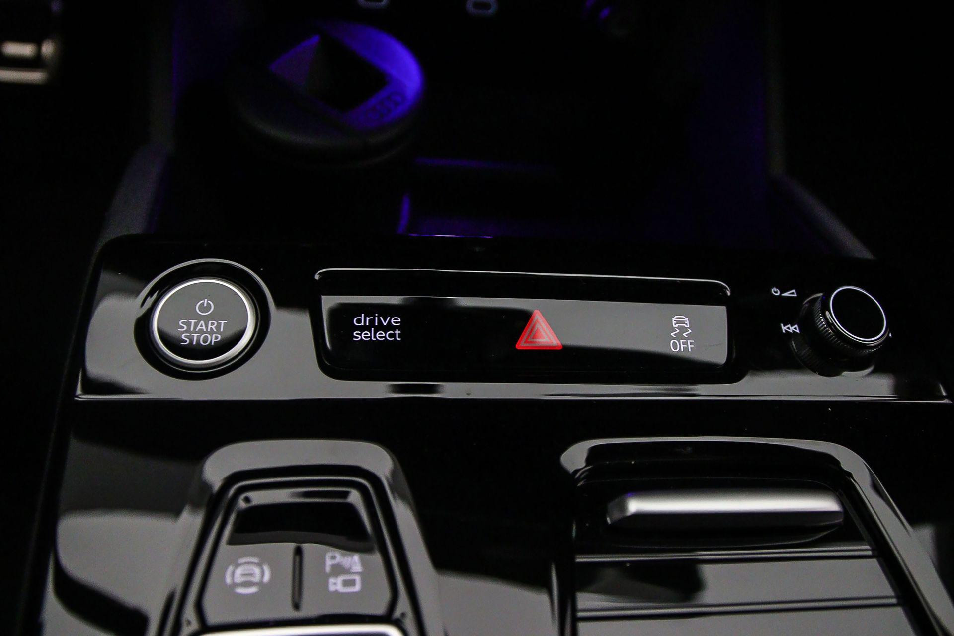 Hoofdafbeelding Audi A6 Avant e-tron