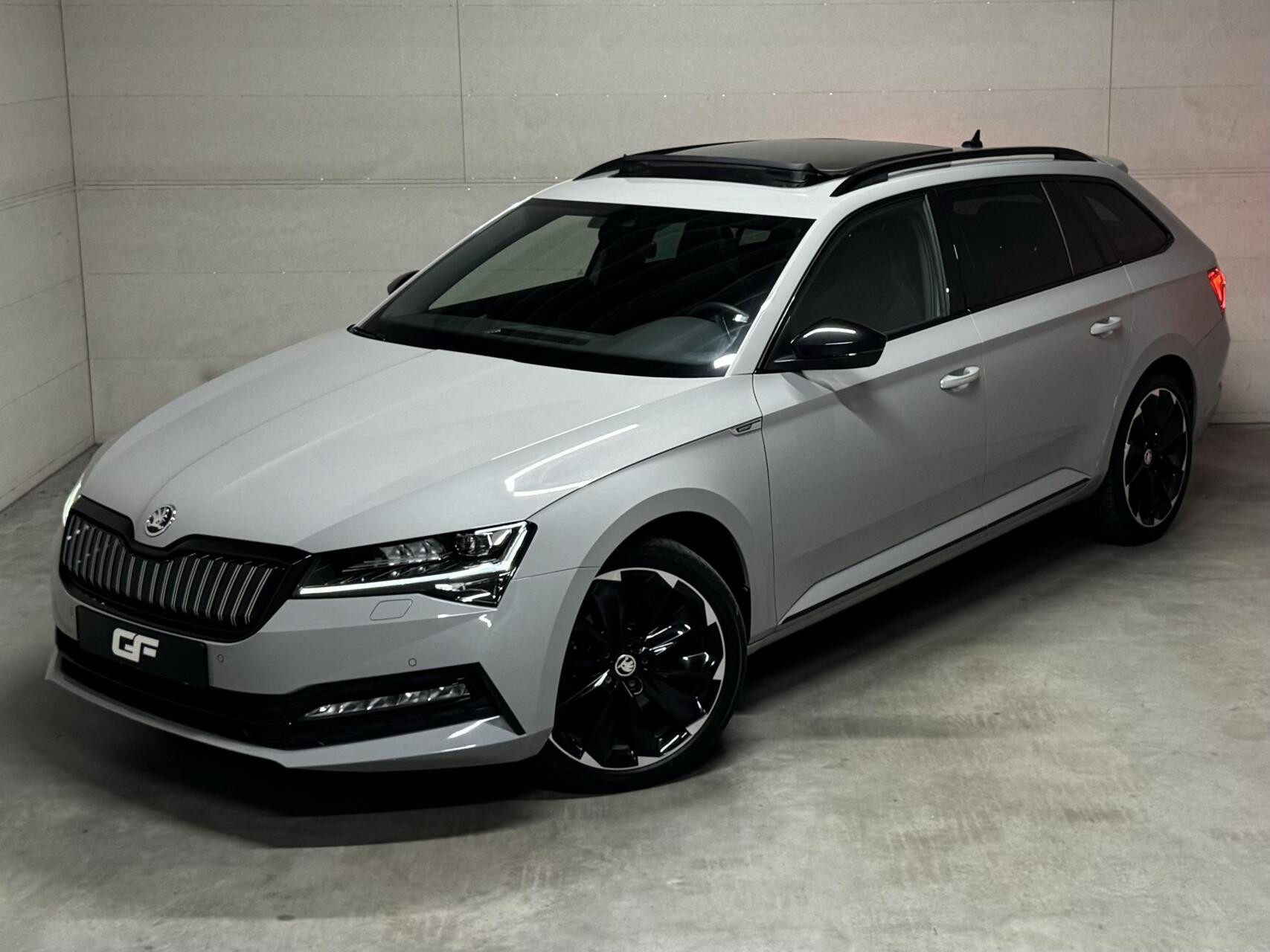 Hoofdafbeelding Škoda Superb