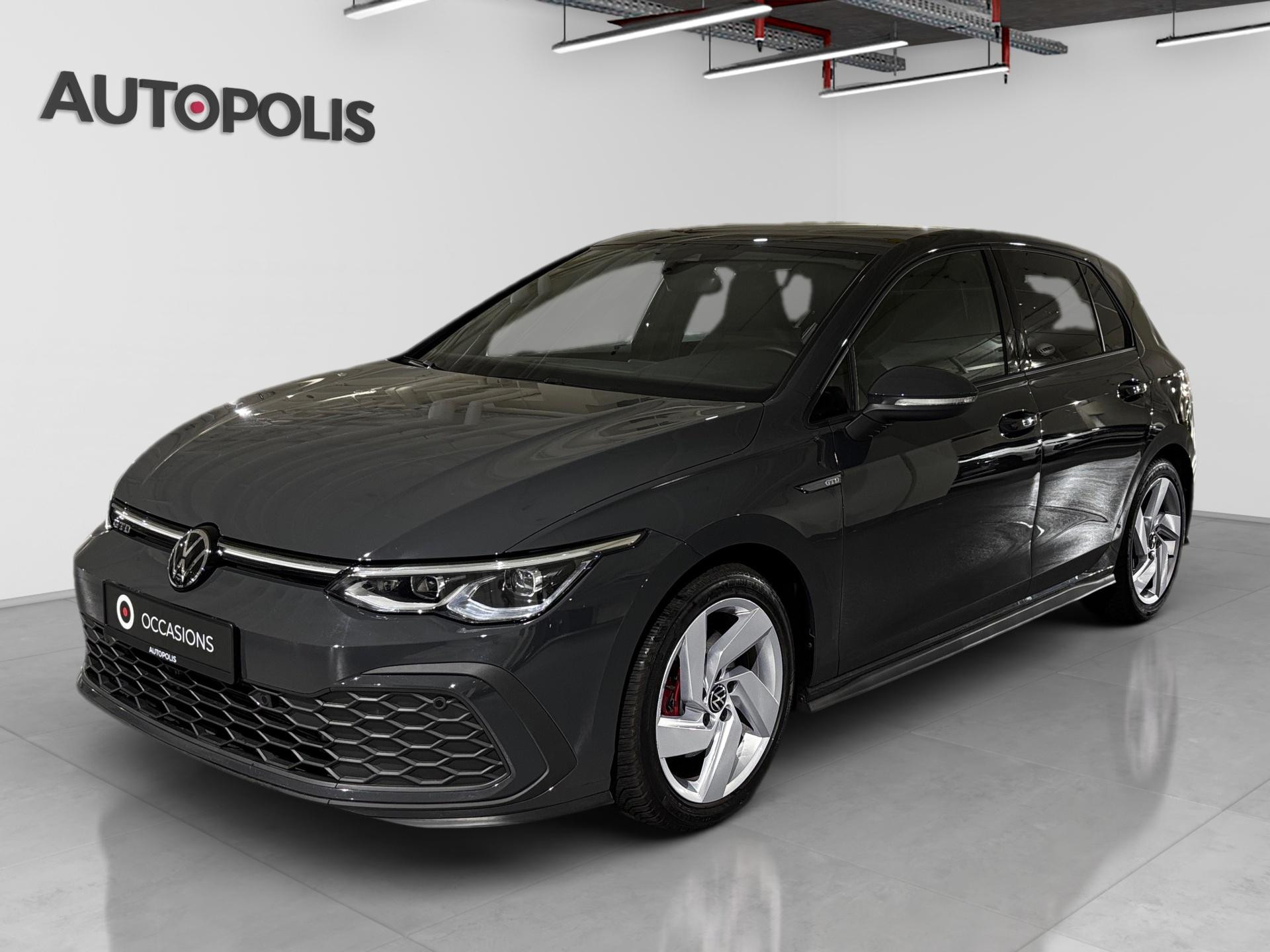 Volkswagen-Golf-image-0