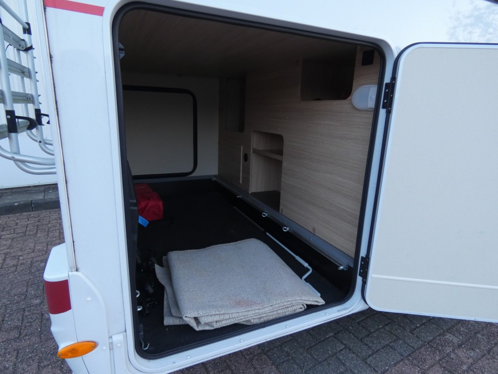 Hoofdafbeelding Sunlight T68 Automaat,navi,camera,lengtebedden