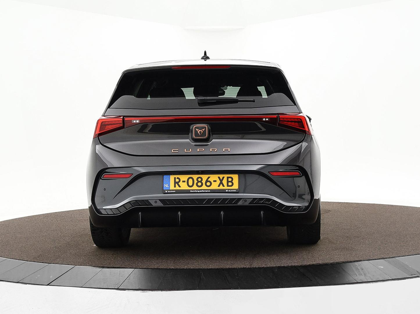 Hoofdafbeelding CUPRA Born