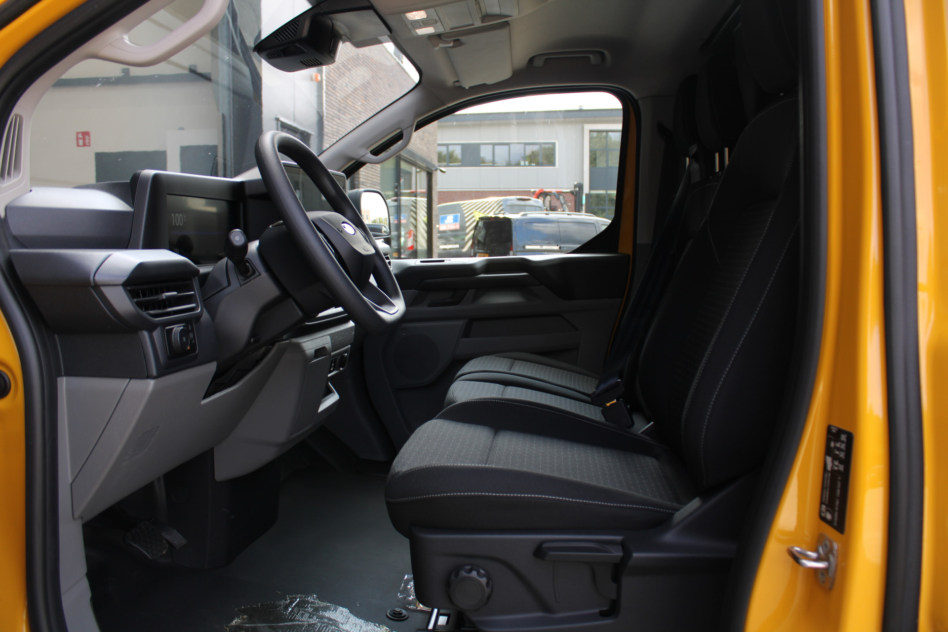 Hoofdafbeelding Ford E-Transit Custom