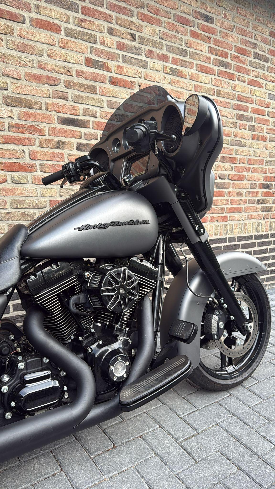 Hoofdafbeelding Harley-Davidson Street Glide