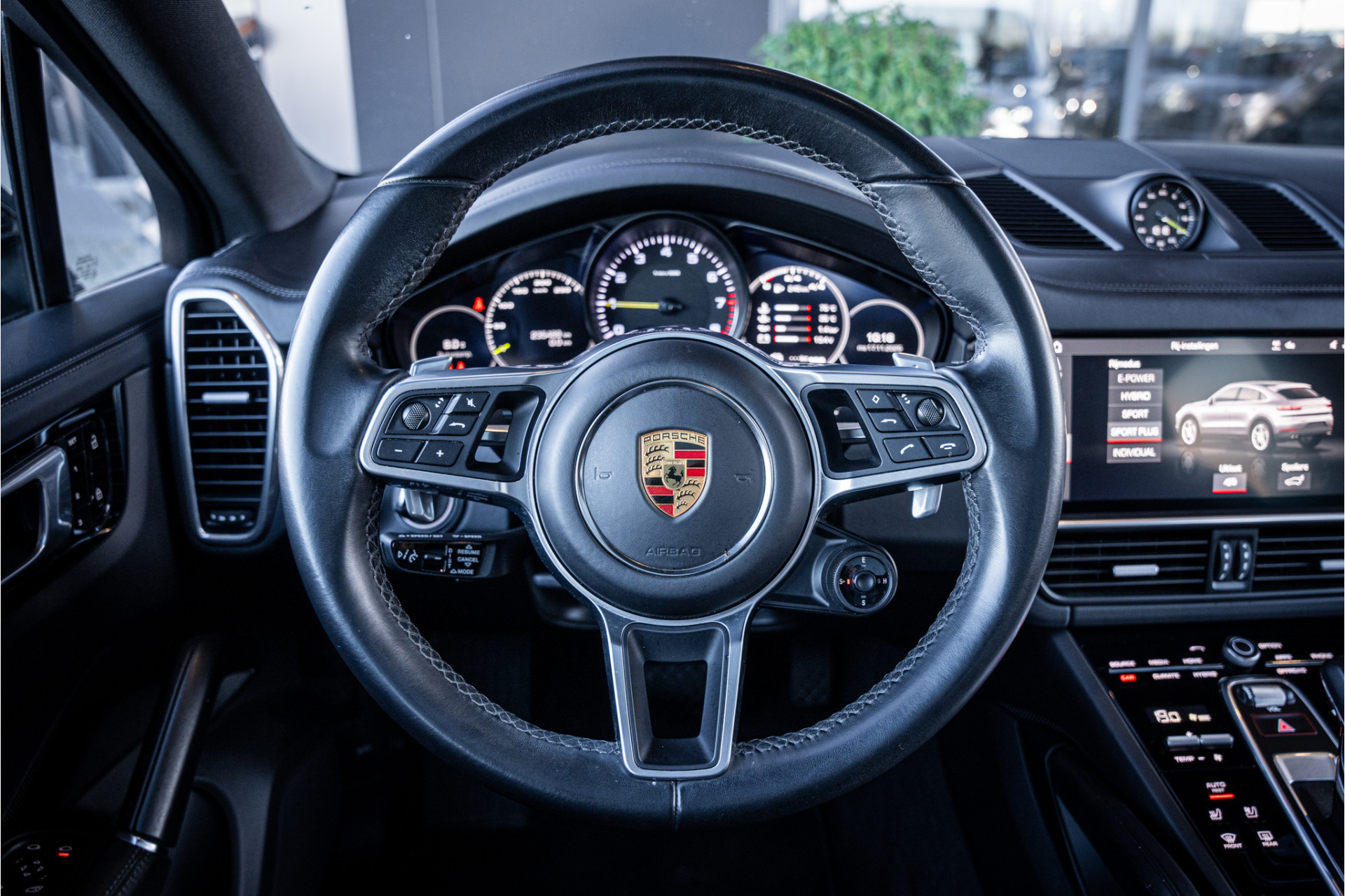 Hoofdafbeelding Porsche Cayenne