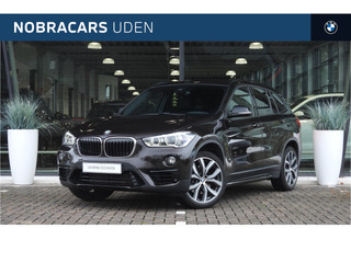 BMW X1 xDrive25i High Executive Sport Line Automaat / Sportstoelen / Achteruitrijcamera / Head-Up / Active Cruise Control  / Comfort Access / Stuurverwarming/ Trekhaak