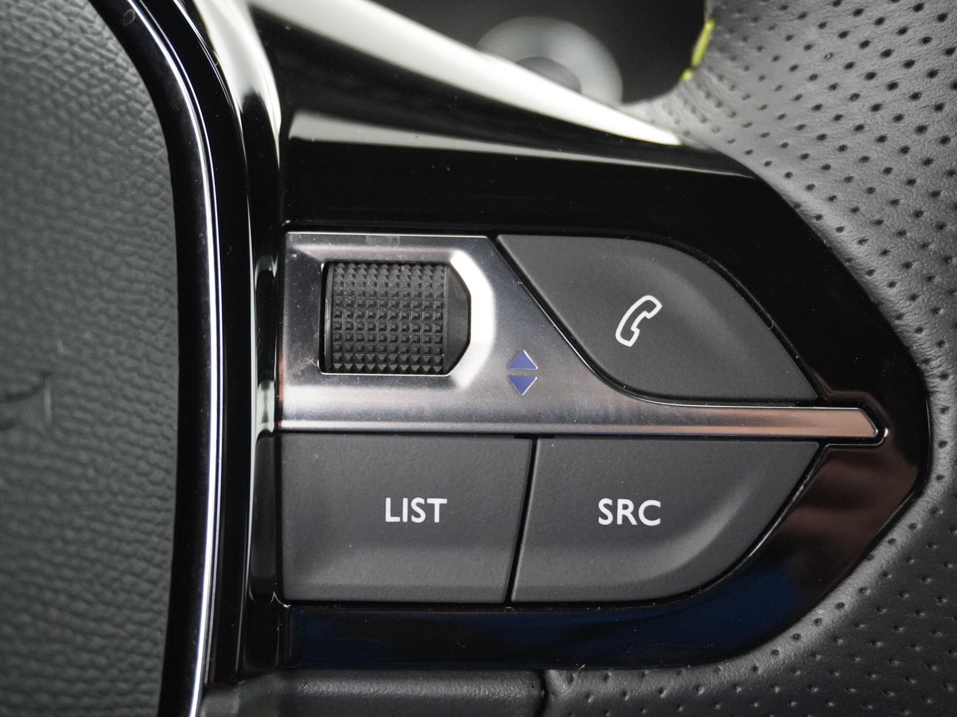 Hoofdafbeelding Peugeot e-208