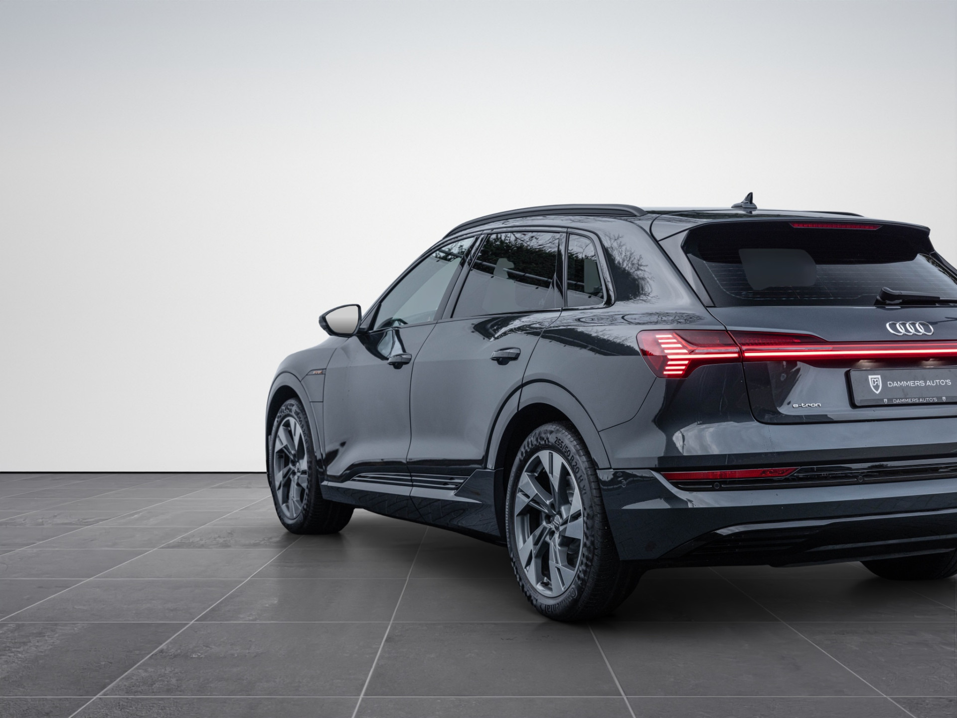 Hoofdafbeelding Audi e-tron