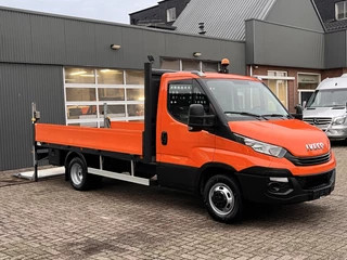 Iveco Daily 35S12V 2.3 Laadklep 500kg Afneembare Trekhaak 3500kg trekgewicht Airco Navigatiesysteem 2-Persoons Open laadbak Pick-up P-up Bakwagen 1e eigenaar Euro 6 Bpm vrij !!!