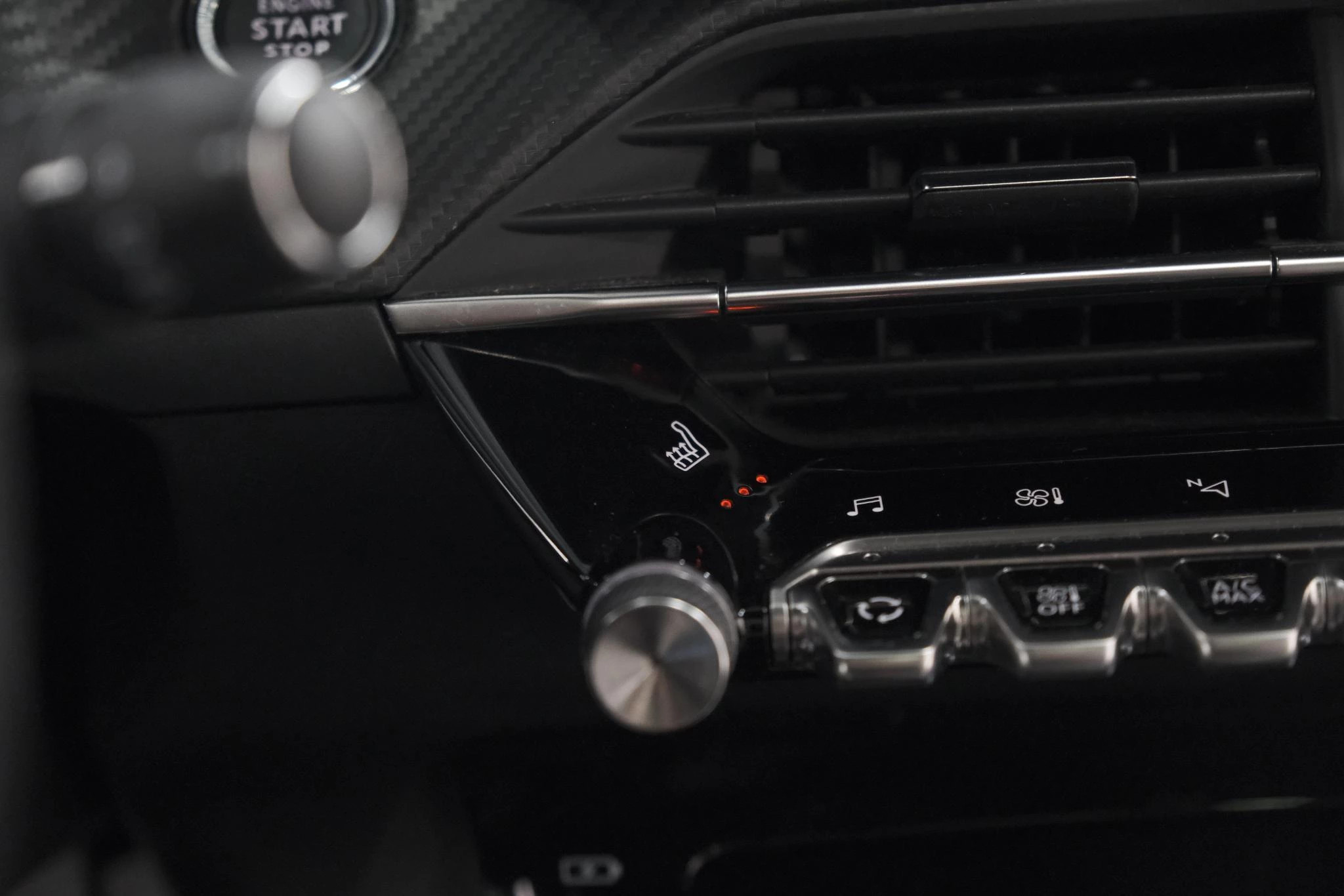 Hoofdafbeelding Peugeot e-2008