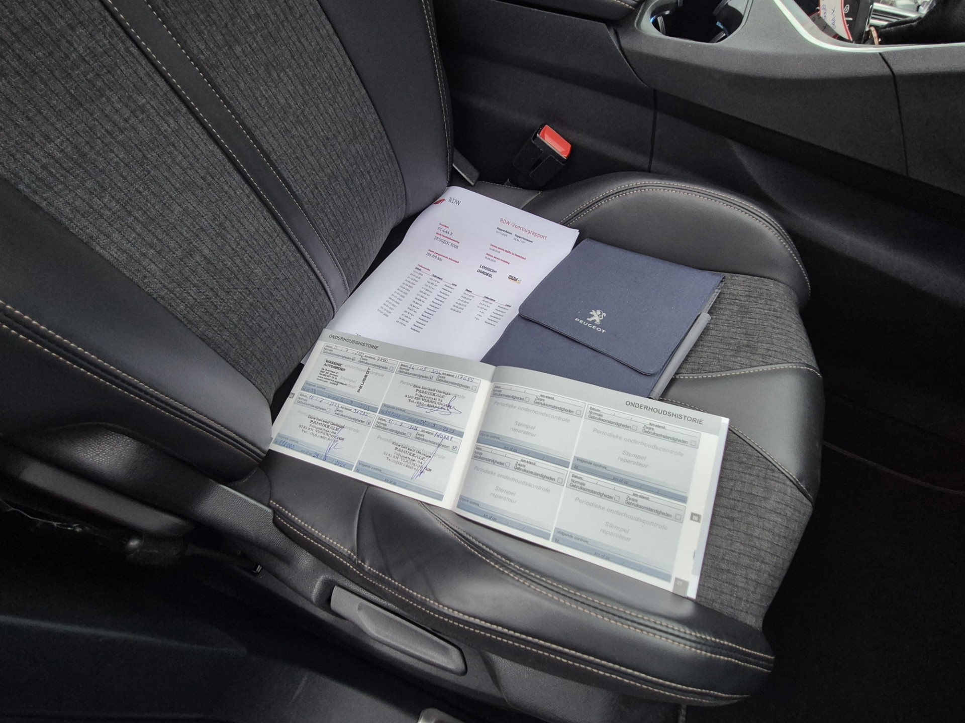 Hoofdafbeelding Peugeot 5008