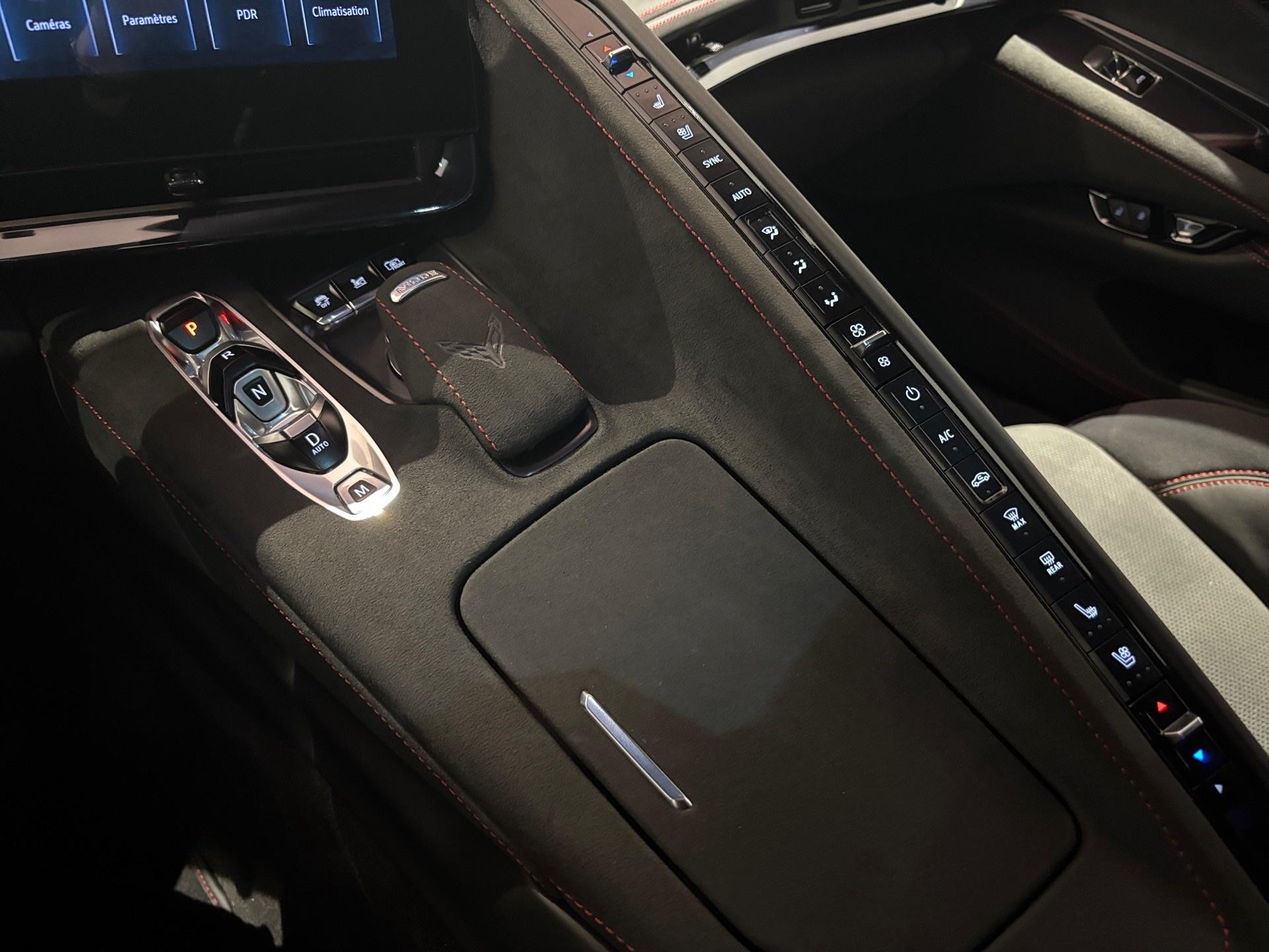 Chevrolet-Corvette-image-15