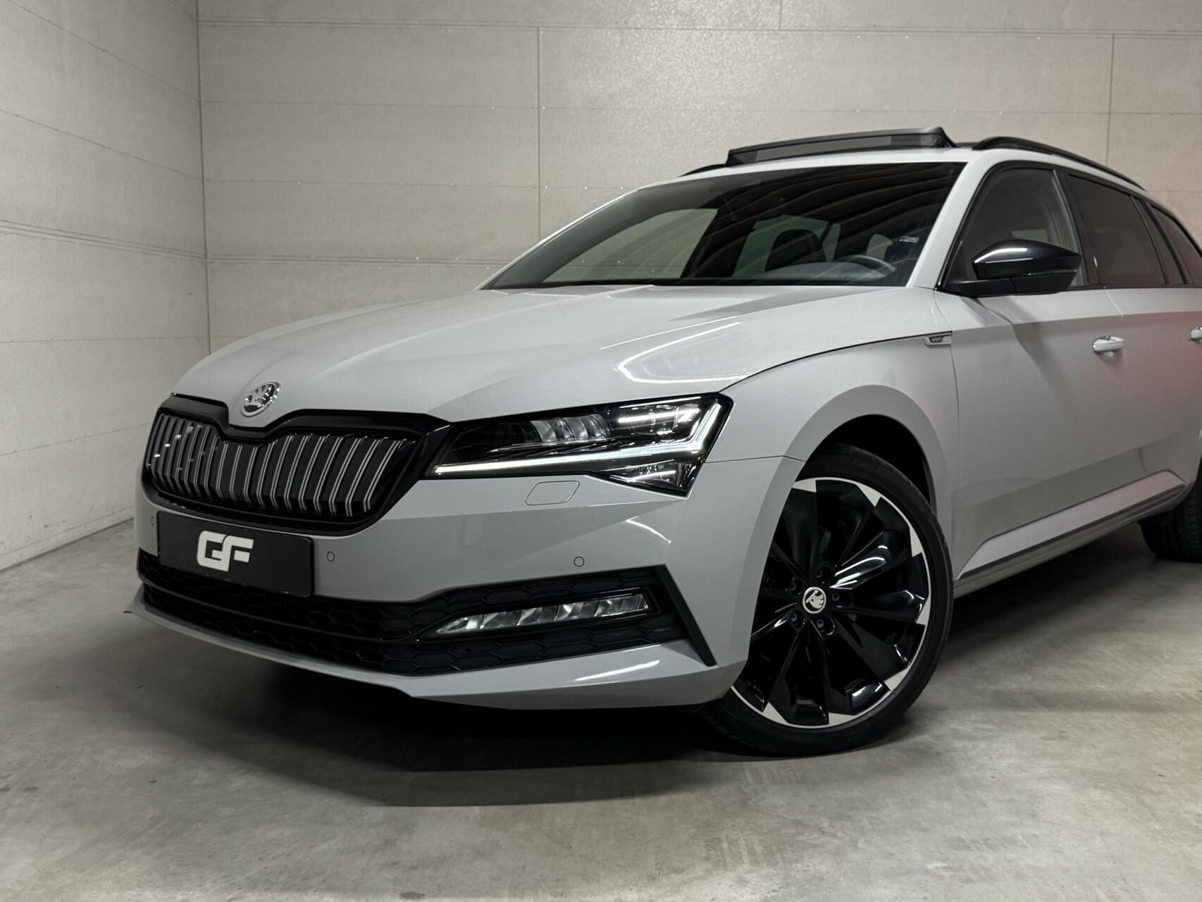 Hoofdafbeelding Škoda Superb