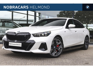 BMW i5 eDrive40 High Executive M Sport / Adaptieve LED / Parking Assistant Plus / Driving Assistant Professional / M Sportonderstel / Live Cockpit Professional
