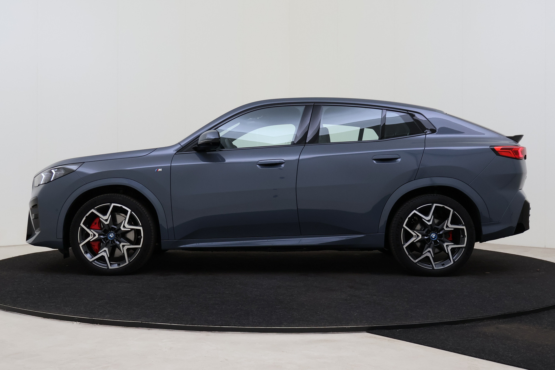 Hoofdafbeelding BMW iX2