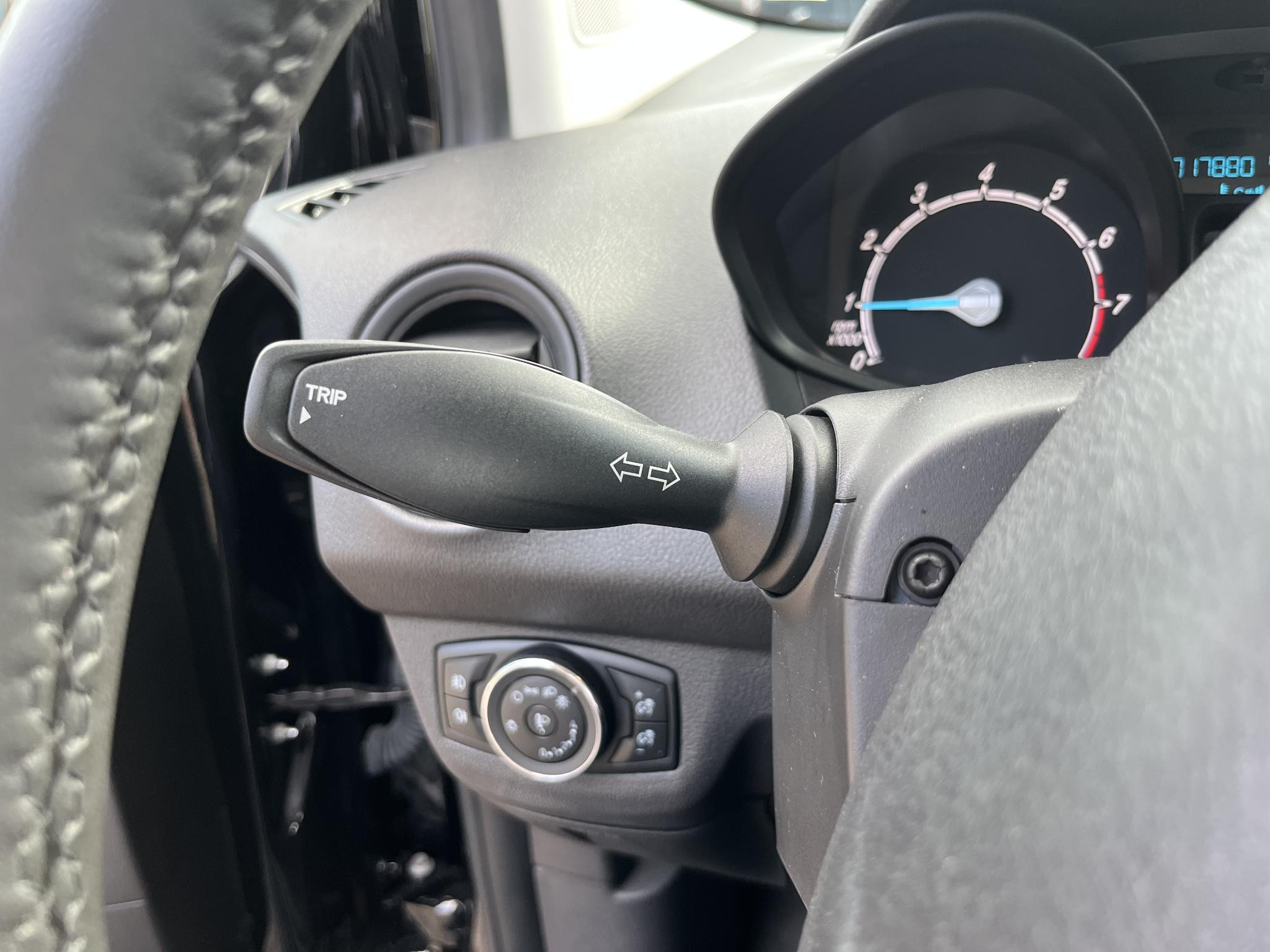 Hoofdafbeelding Ford Transit Courier