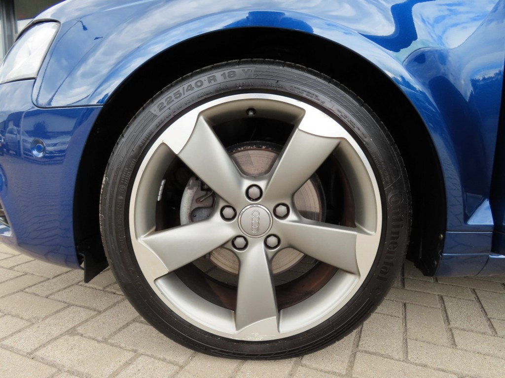 Hoofdafbeelding Audi Cabriolet