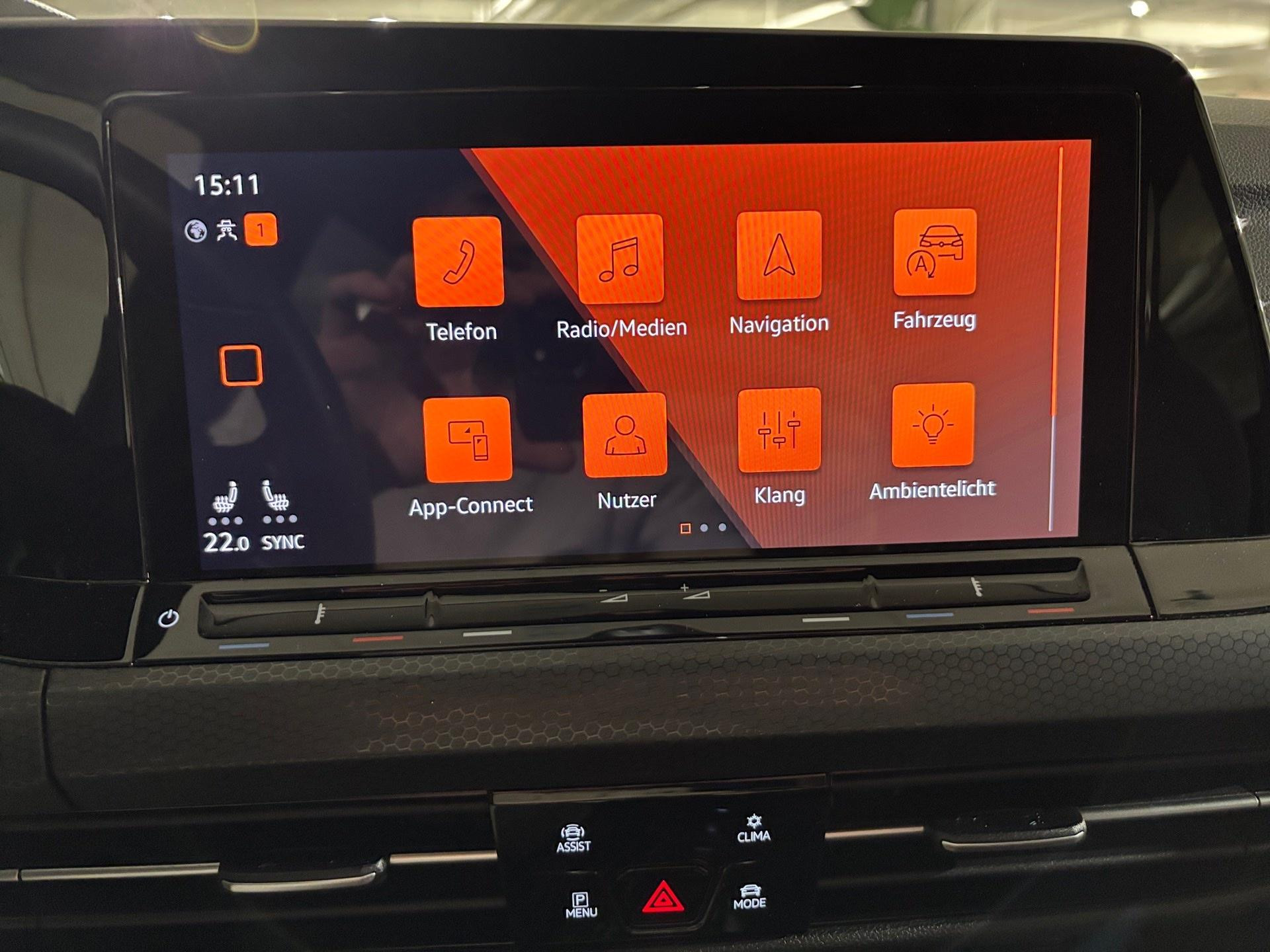 Volkswagen-Golf-image-2