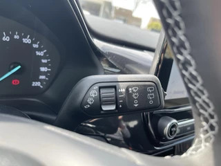 Ford Puma Ford Puma 1.0 EcoBoost Hybrid Titanium 125pk | Winterpack | Climate control | Achteruitrijcamera | Navigatie - afbeelding nr 21