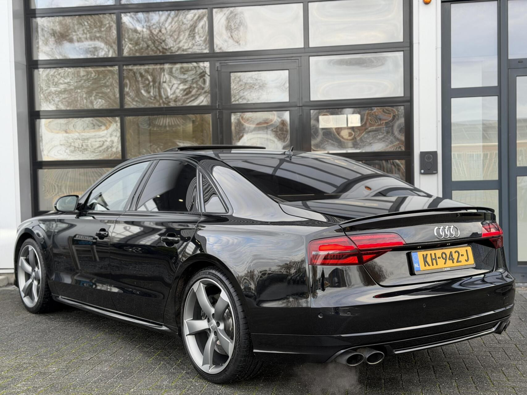 Hoofdafbeelding Audi S8