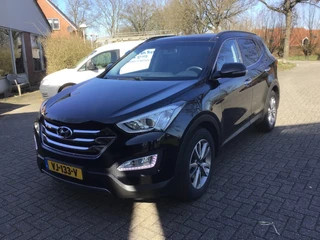 Hoofdafbeelding Hyundai Santa Fe Hyundai Santa Fe 2.2 CRDI BUSINESS EDTION