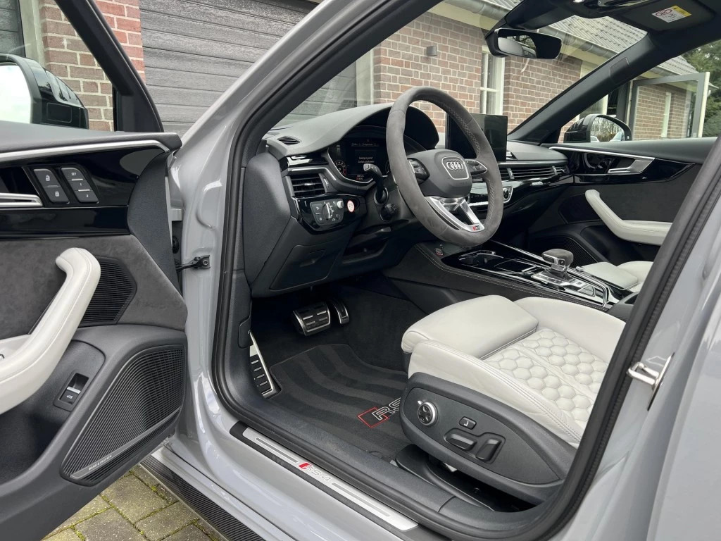 Hoofdafbeelding Audi RS4