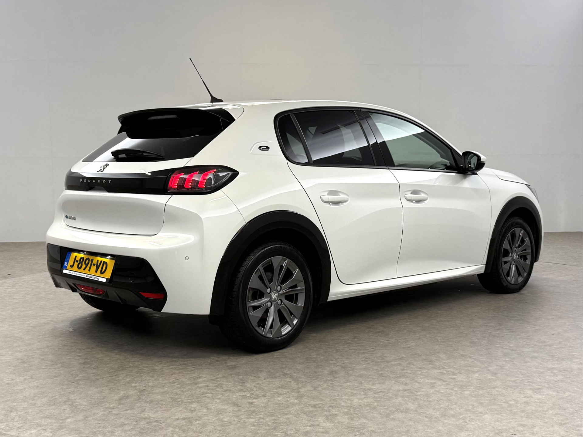 Hoofdafbeelding Peugeot e-208