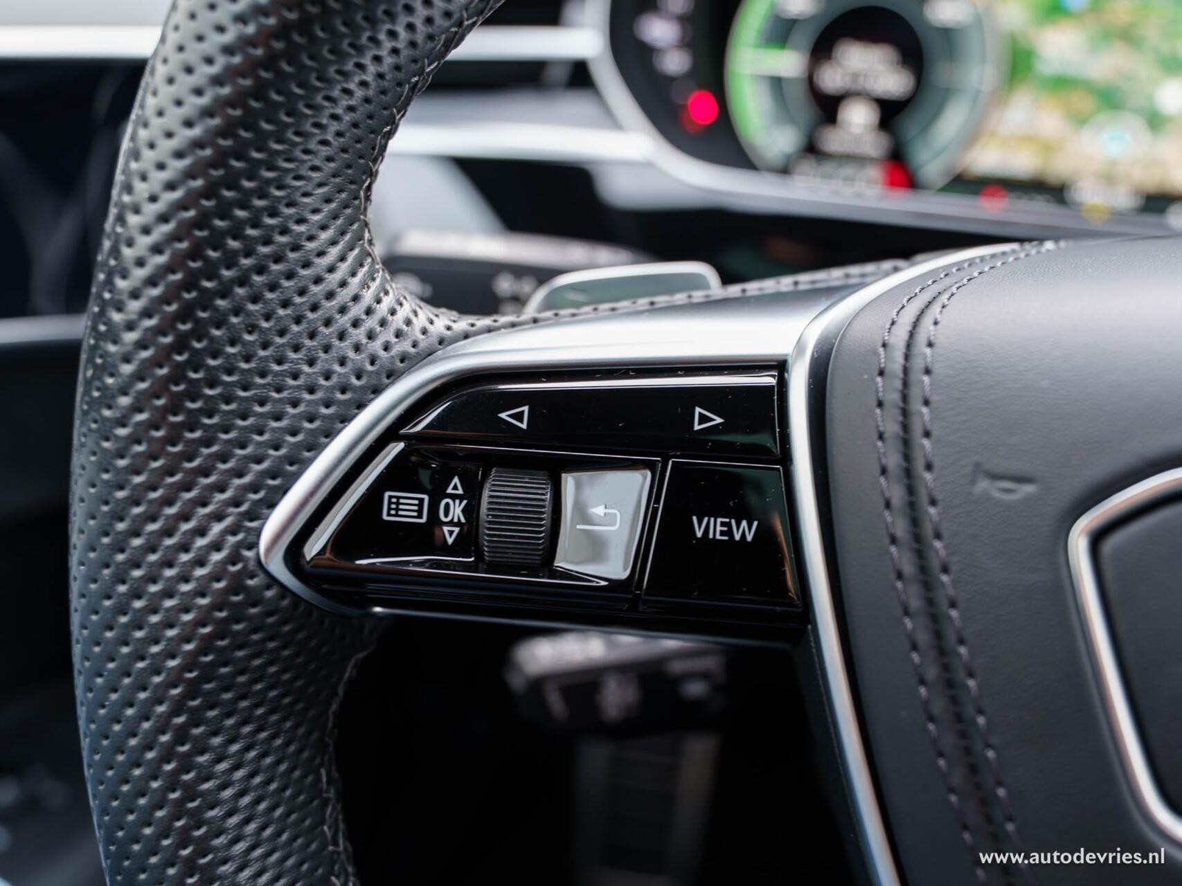 Hoofdafbeelding Audi A8