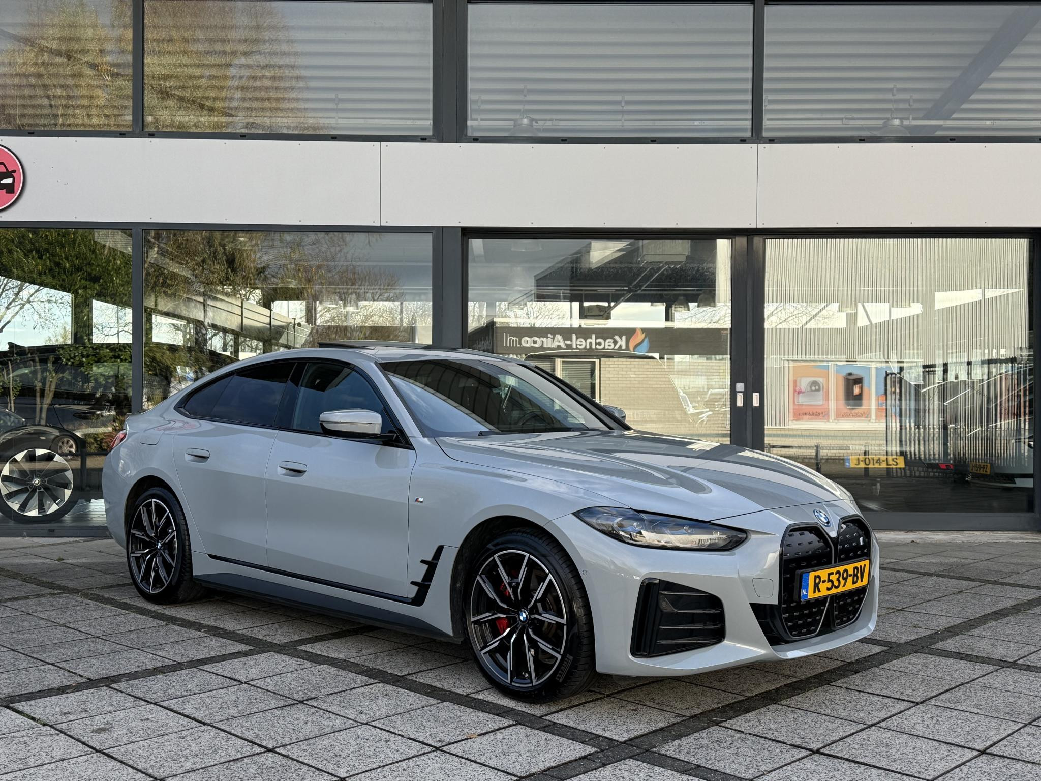 Hoofdafbeelding BMW i4