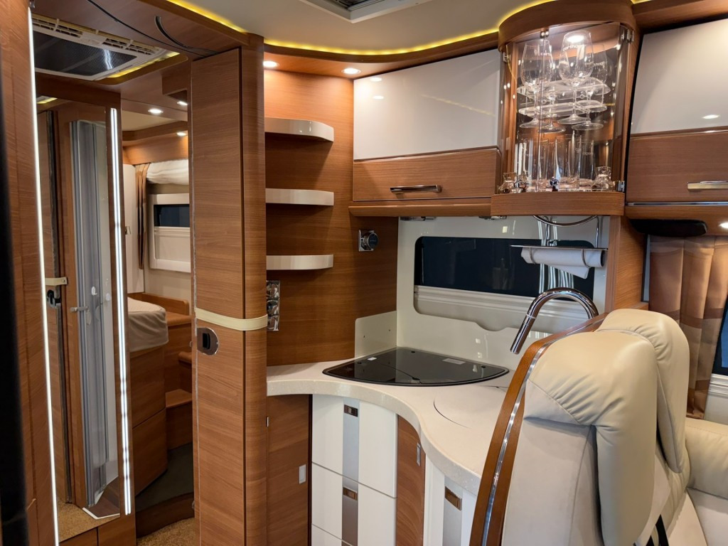 Hoofdafbeelding Carthago Chic C-line 5.0 Qb Suite 180pk Automaat