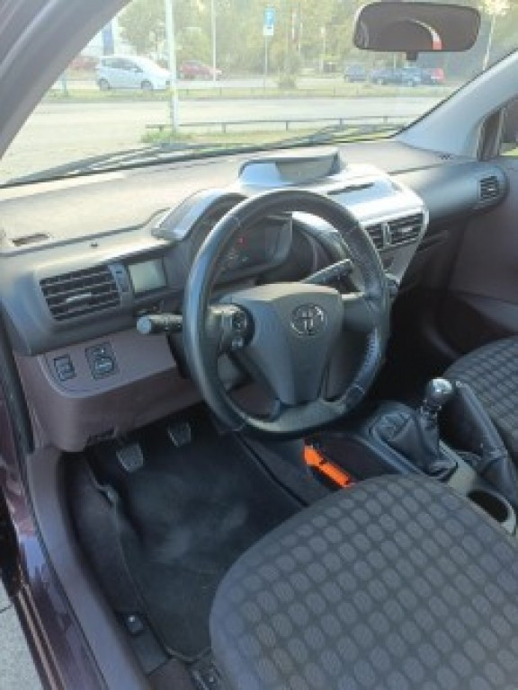 Hoofdafbeelding Toyota iQ