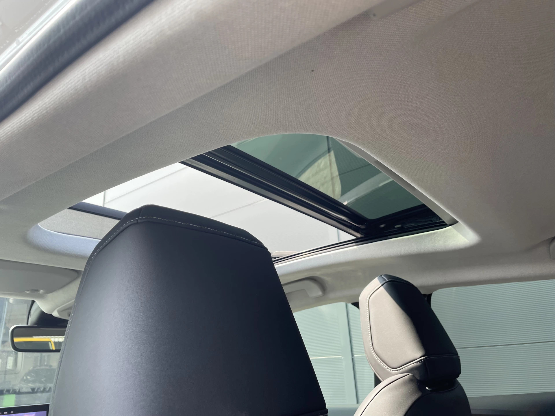 Hoofdafbeelding Citroën ë-C4 X