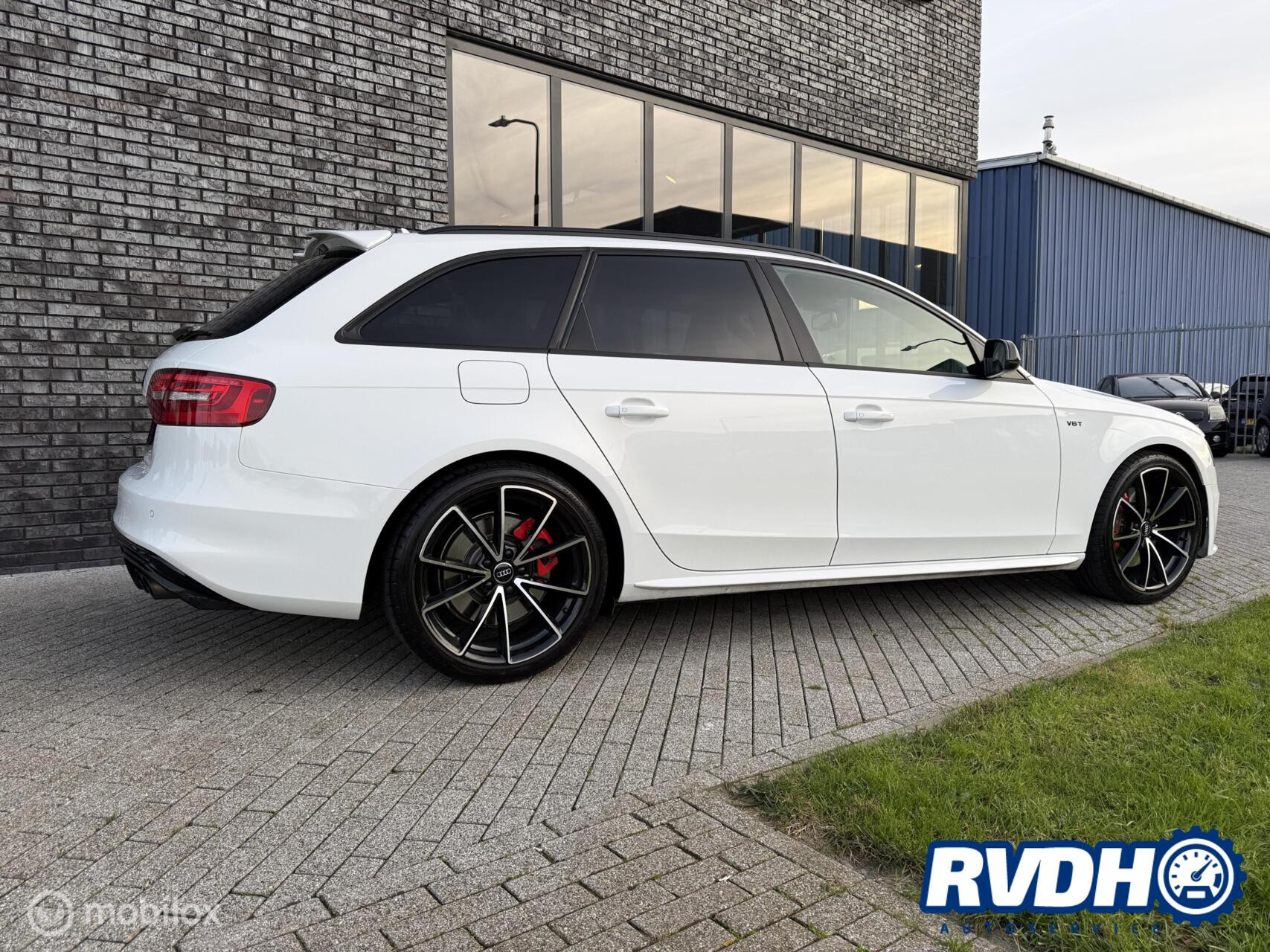Hoofdafbeelding Audi S4