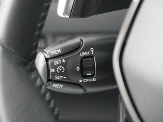 Peugeot 2008 Peugeot 2008 1.2 PureTech Allure - afbeelding nr 24