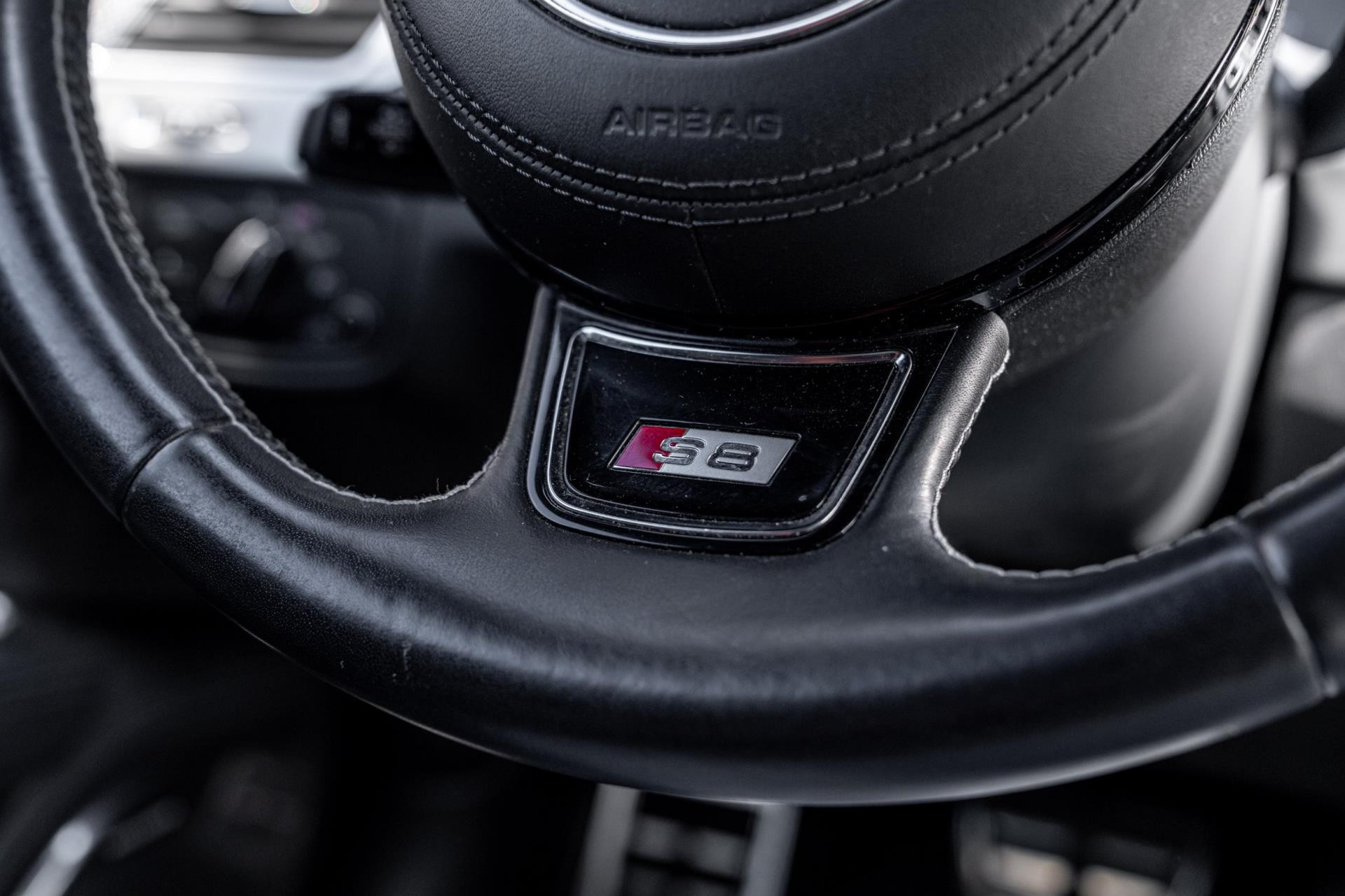 Hoofdafbeelding Audi S8