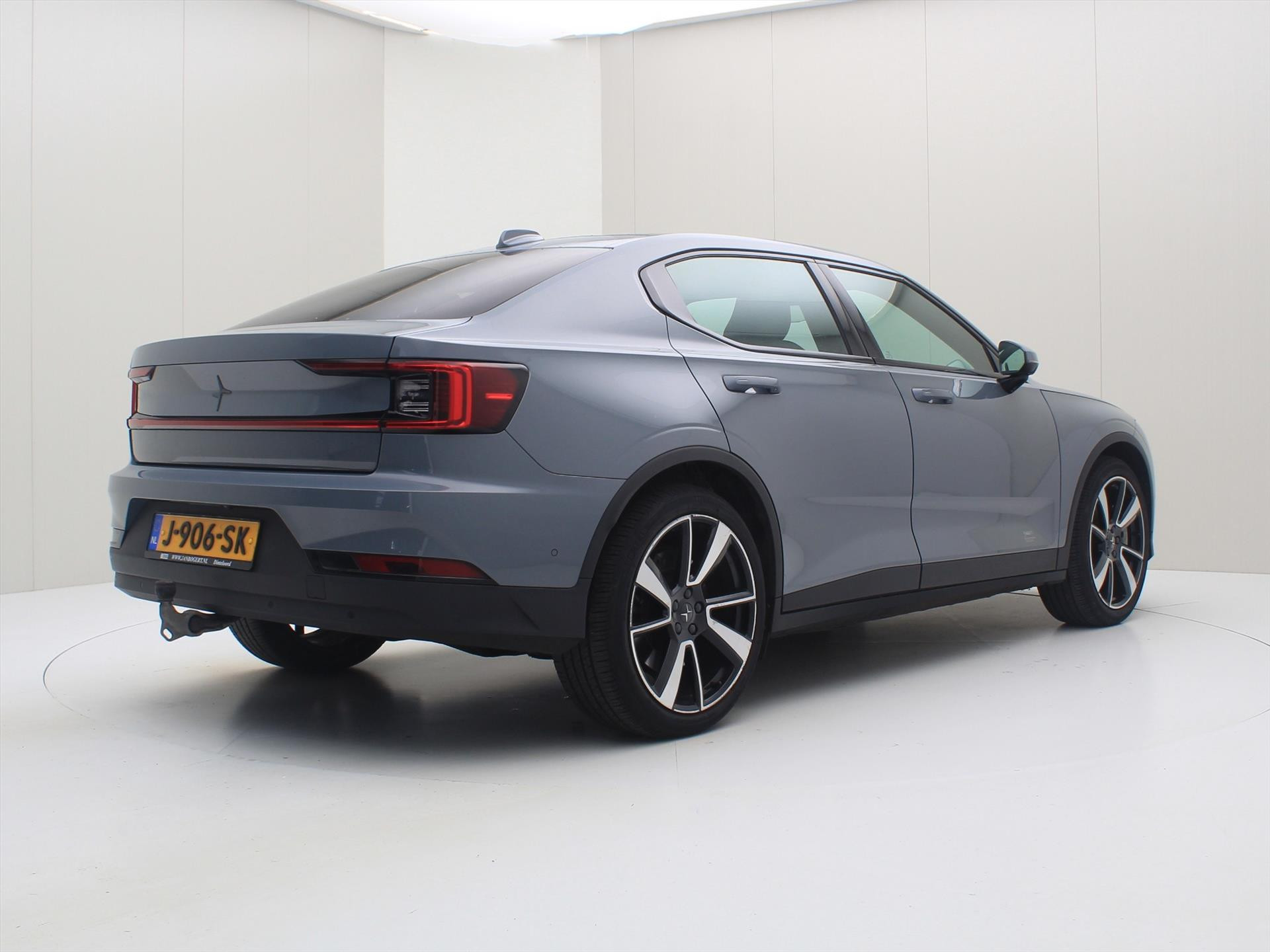 Hoofdafbeelding Polestar 2