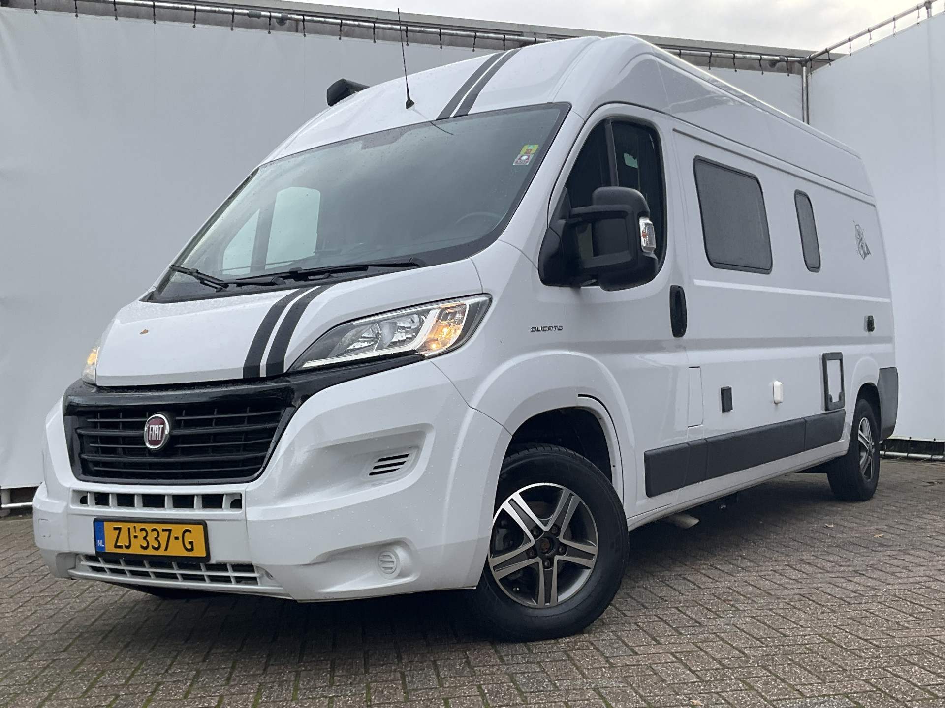 Hoofdafbeelding Knaus R07