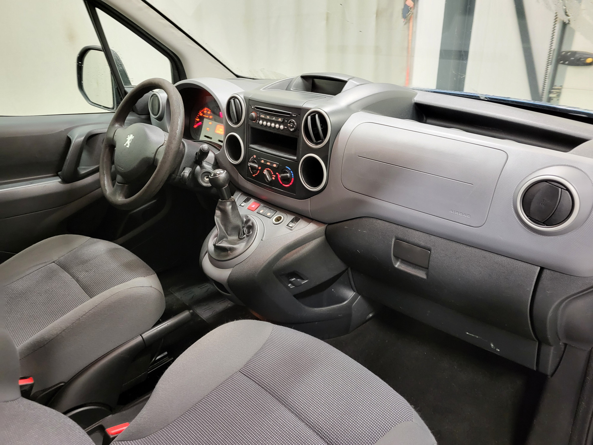 Hoofdafbeelding Peugeot Partner