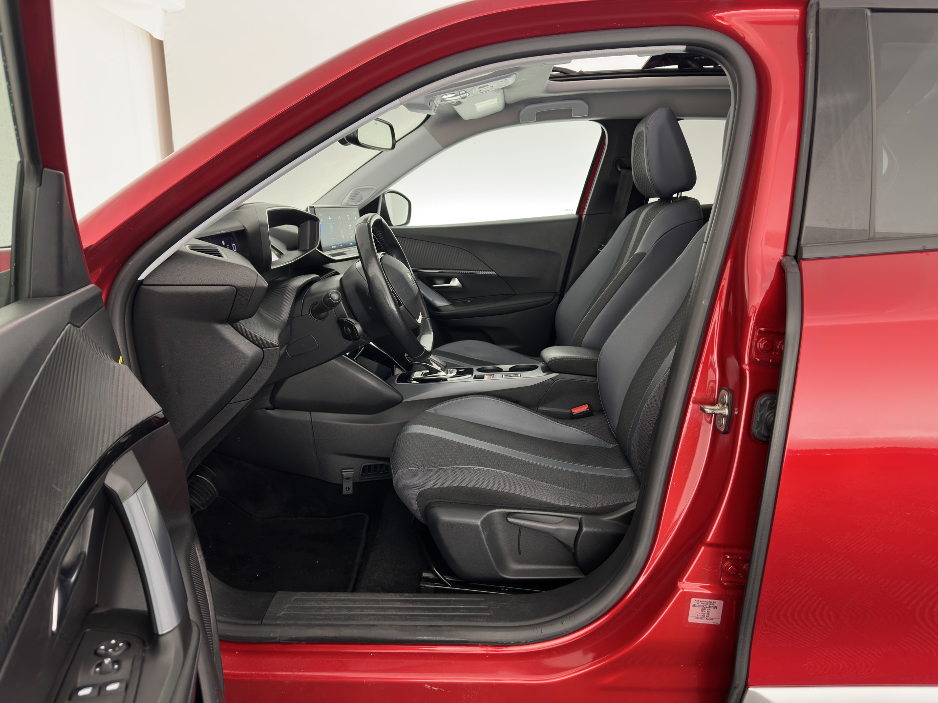 Hoofdafbeelding Peugeot e-2008