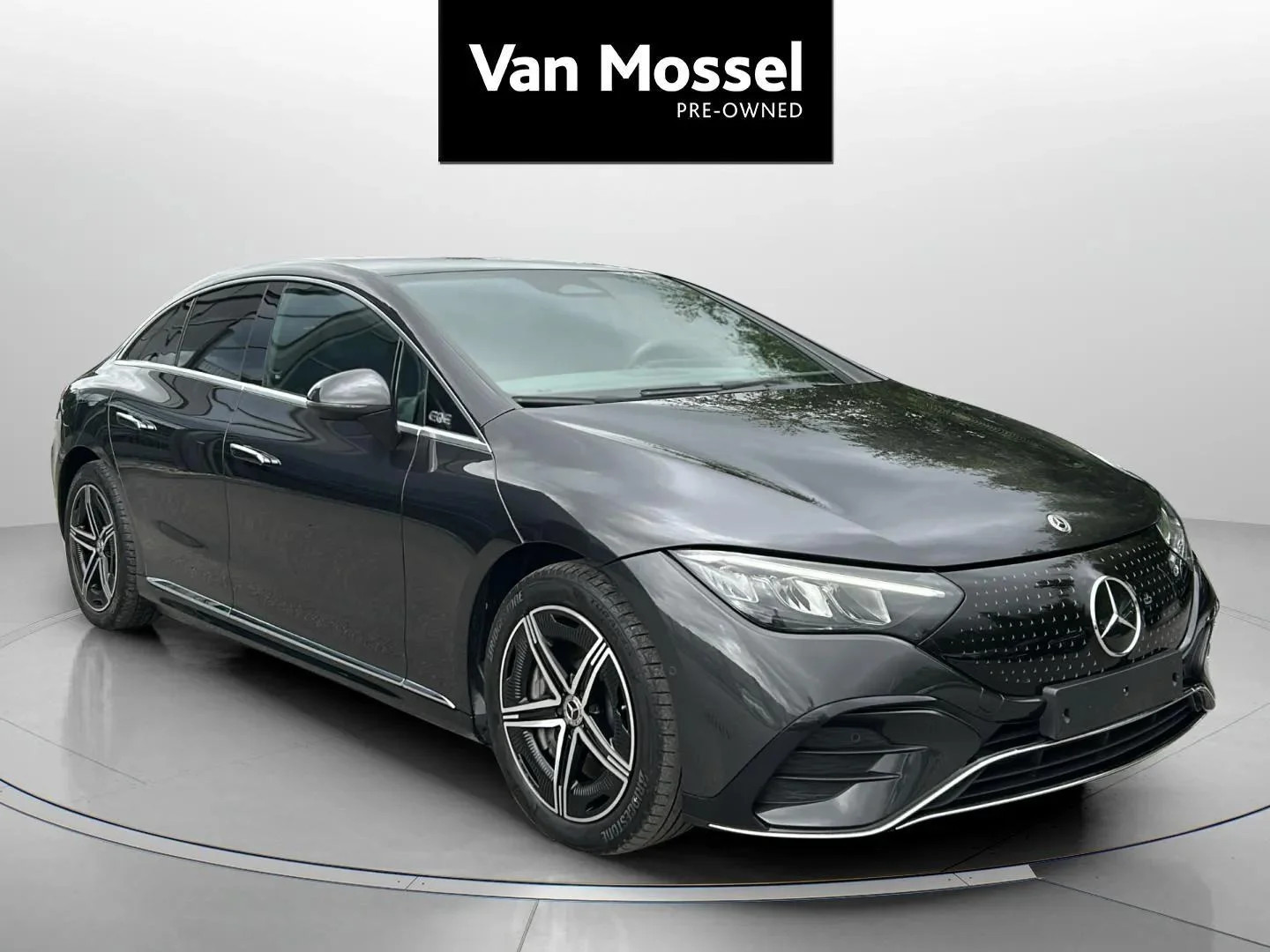 Mercedes-Benz-EQE-image-2