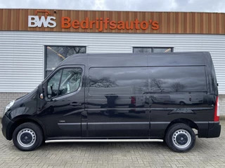 Opel Movano 2.3 CDTI 130pk L2H2 / vaste prijs rijklaar € 17.950 ex btw / lease vanaf € 366 / airco / cruise / navigatie / pdc achter / zwart metallic / geveerde chauffeurs stoel !