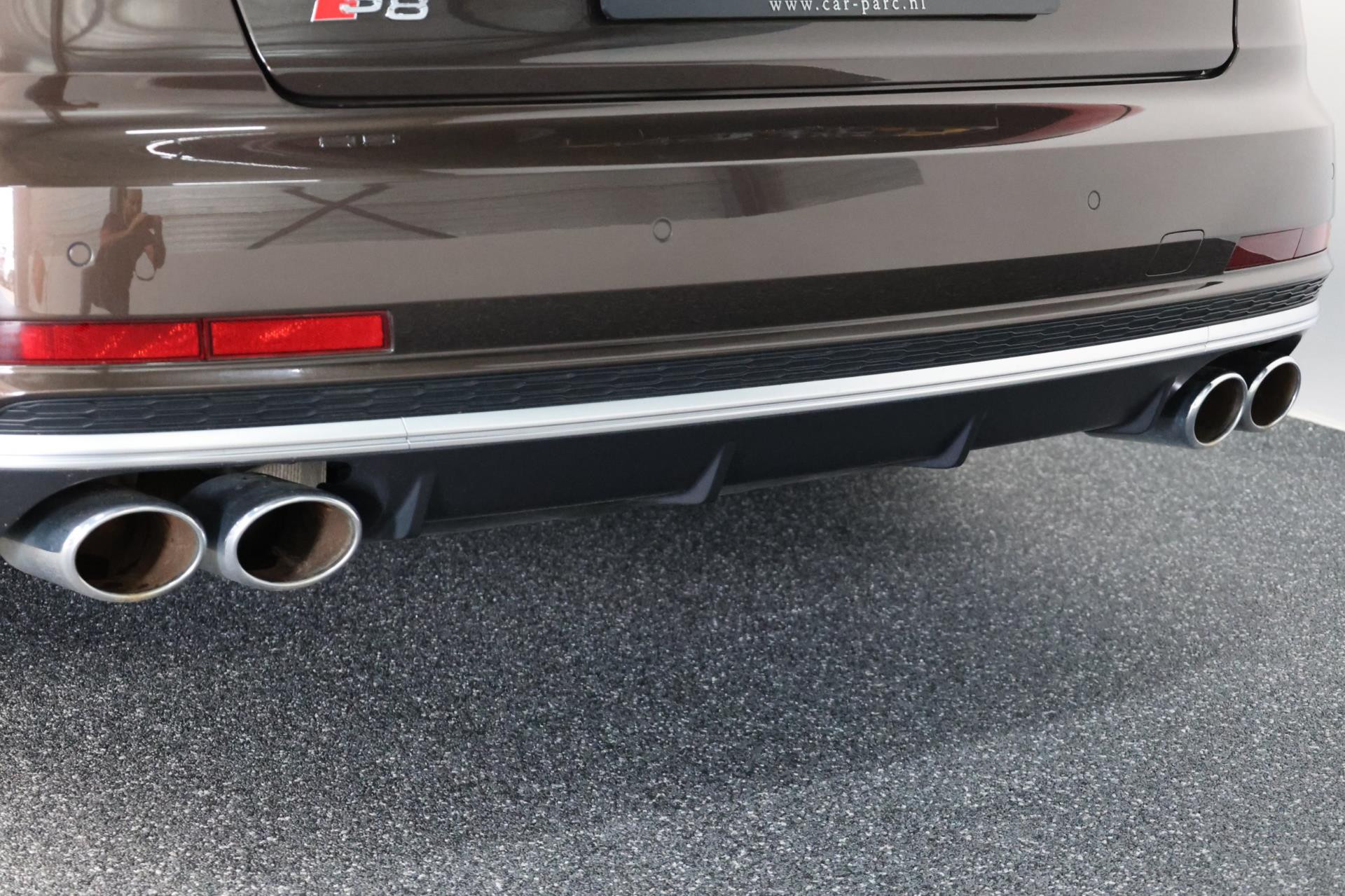 Hoofdafbeelding Audi S8