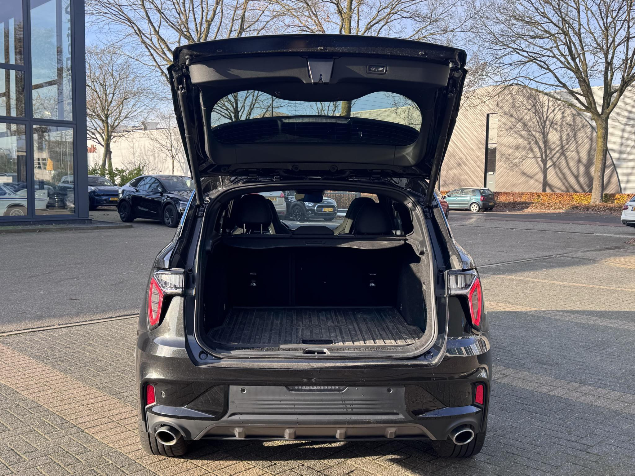 Hoofdafbeelding Lynk & Co 01