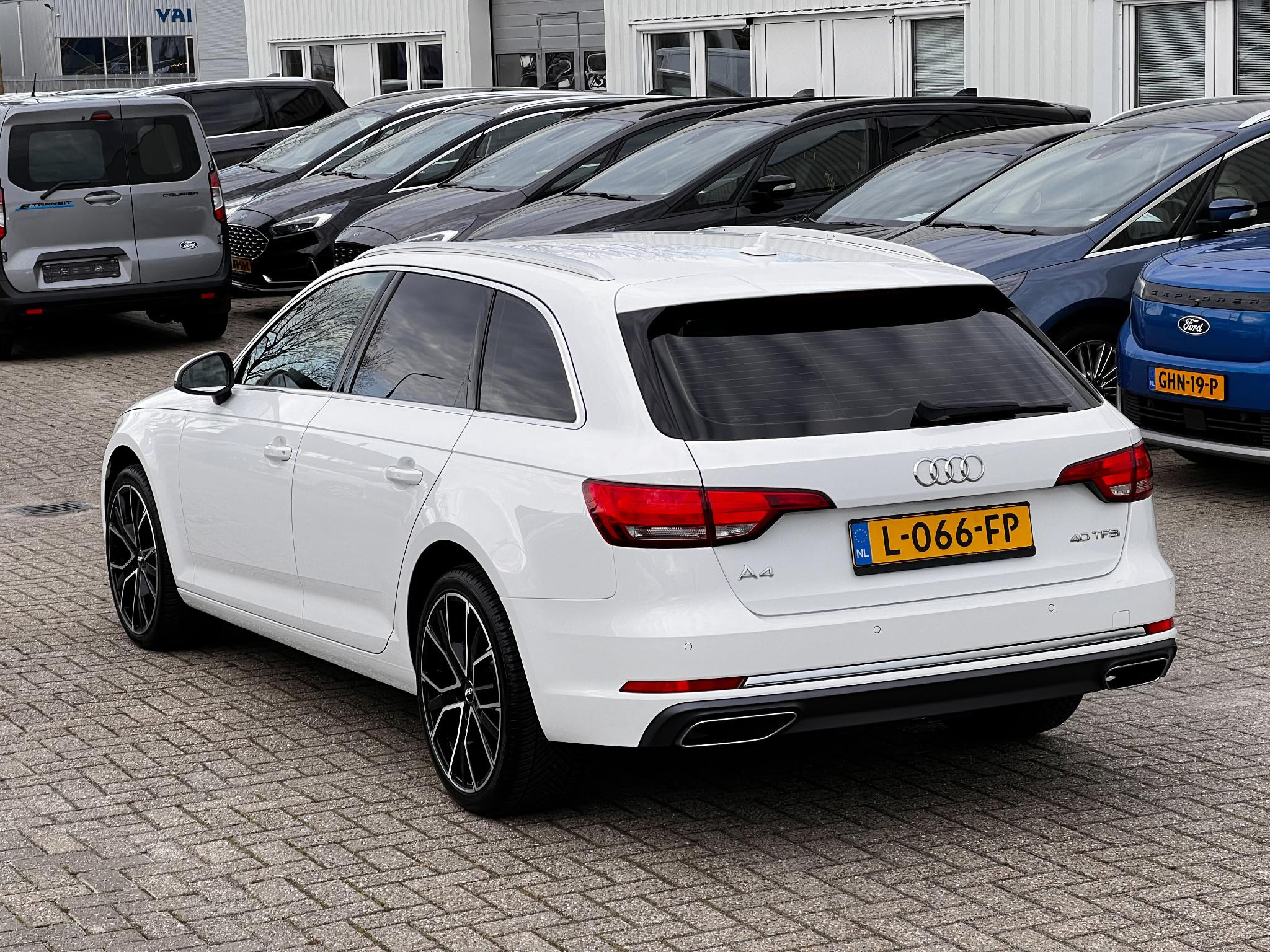 Hoofdafbeelding Audi A4